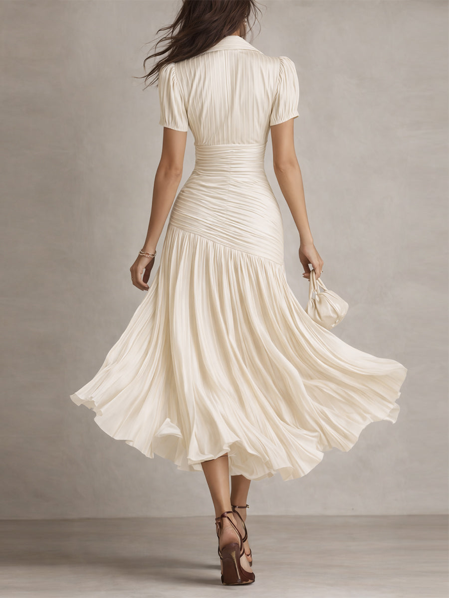 ∙ Vestido midi satinado con rayas retro