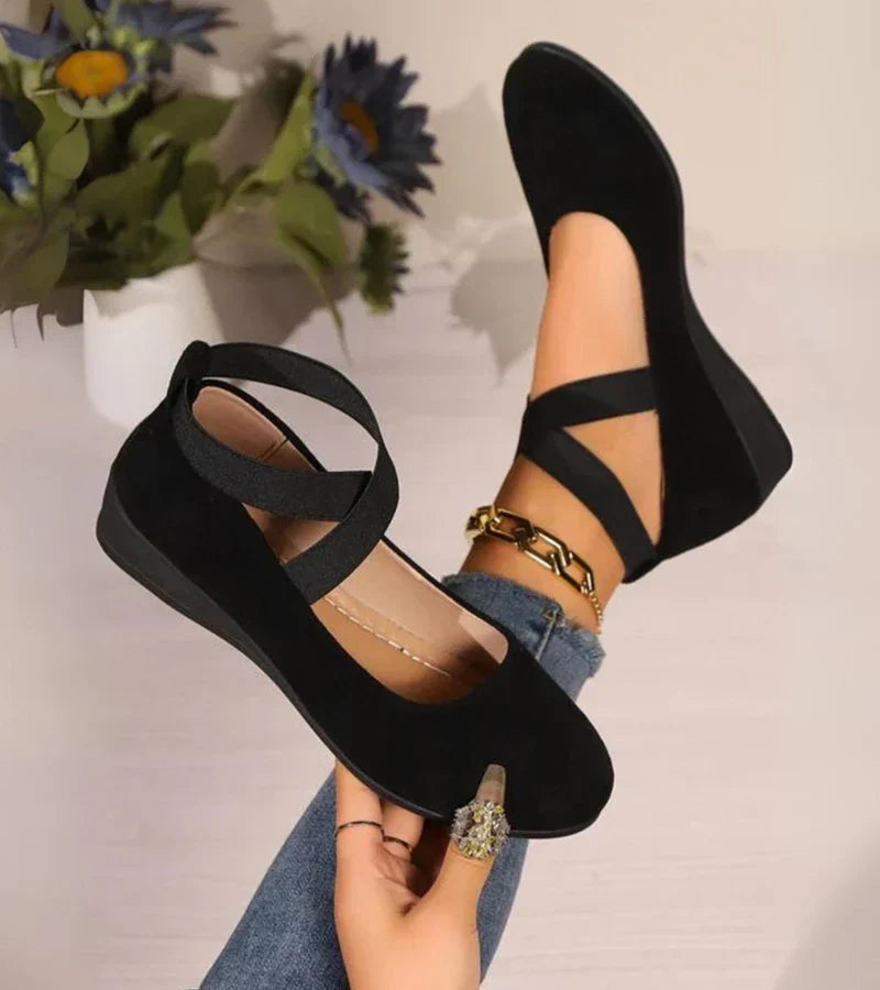 Elegantes bailarinas ergonómicas con tiras cruzadas