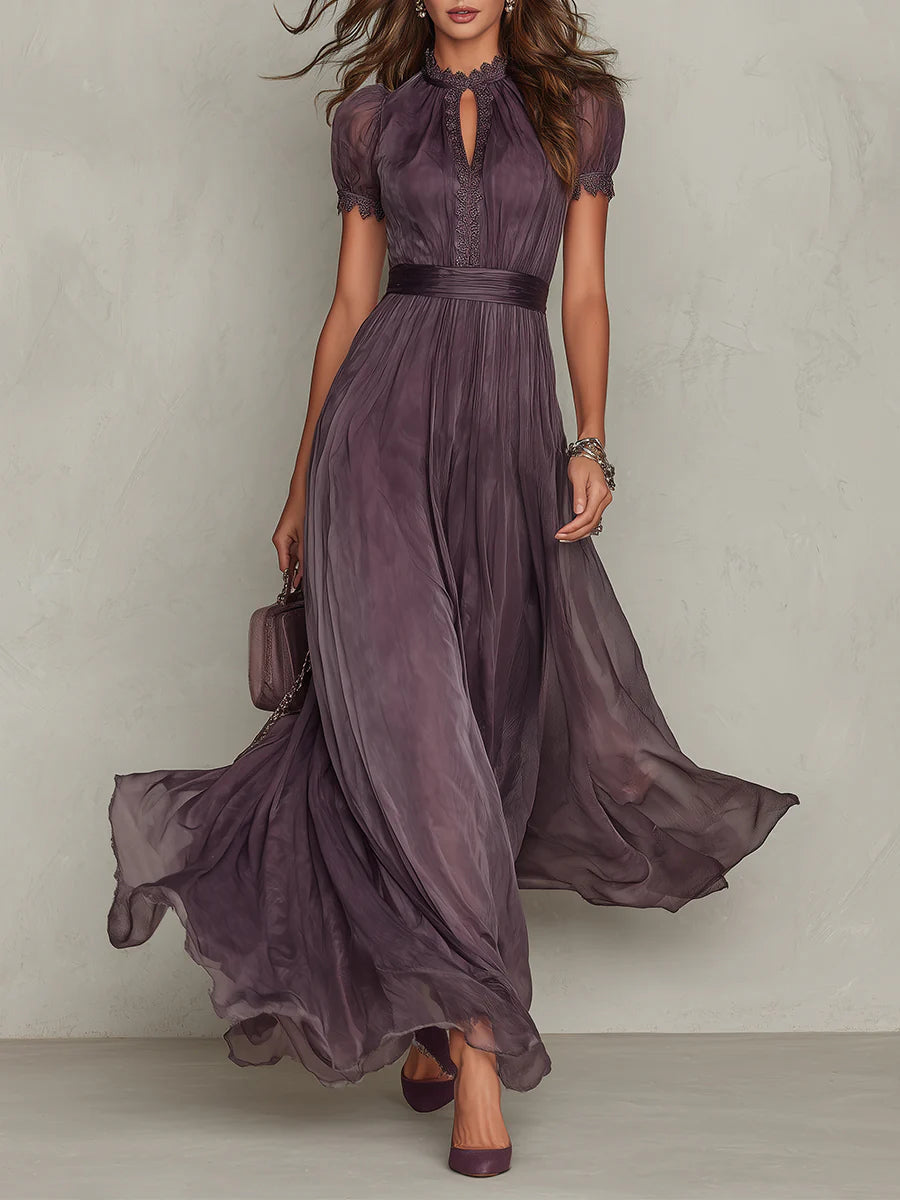 Flavia | Vestido largo morado con escote en V y ribete de encaje de gasa
