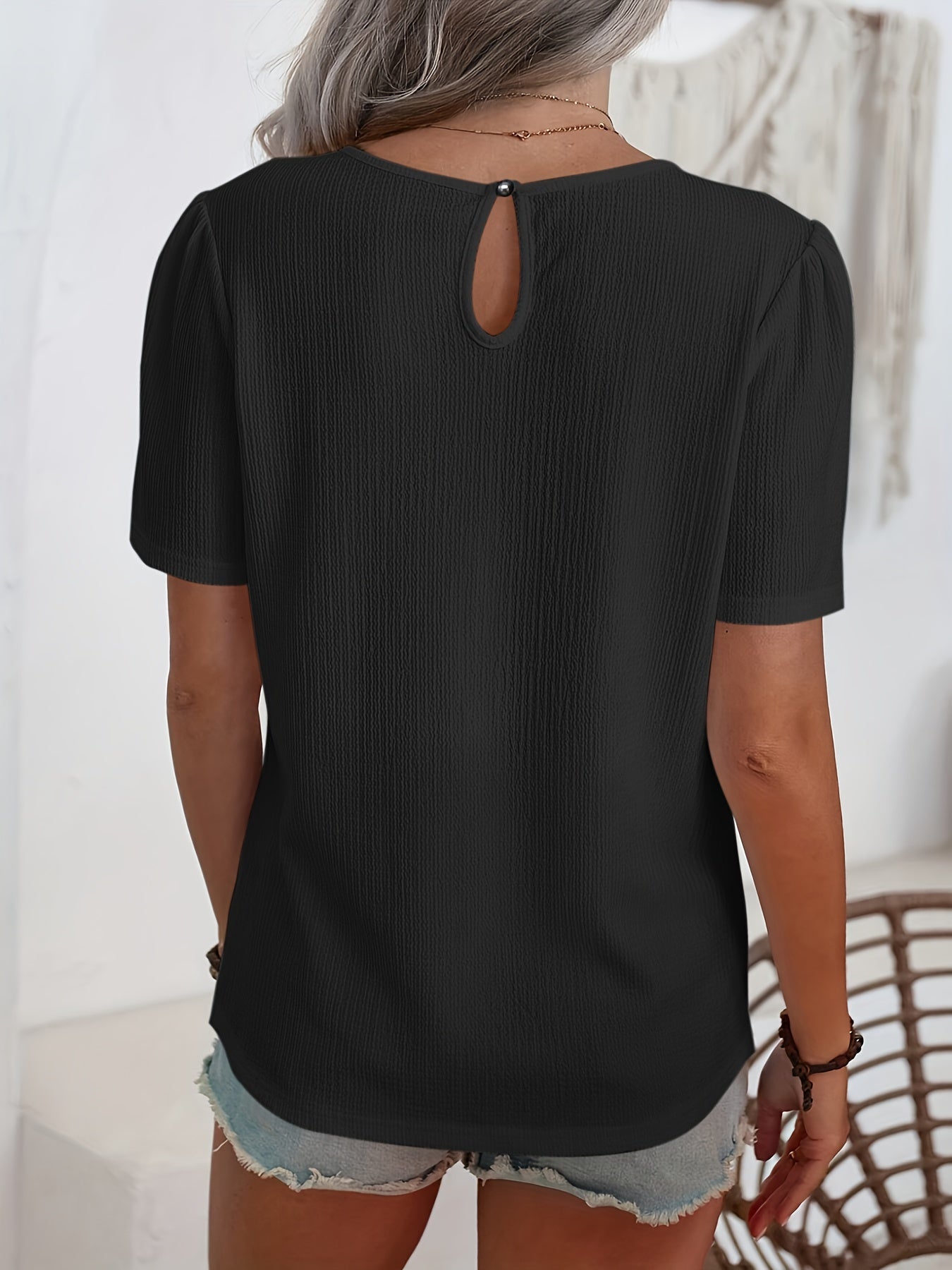 Camiseta elegante con un sutil relieve