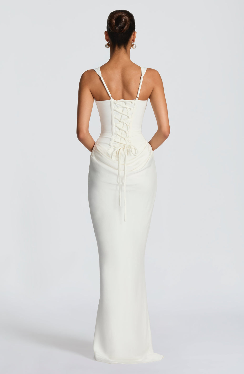 | Vestido largo con escote cuadrado