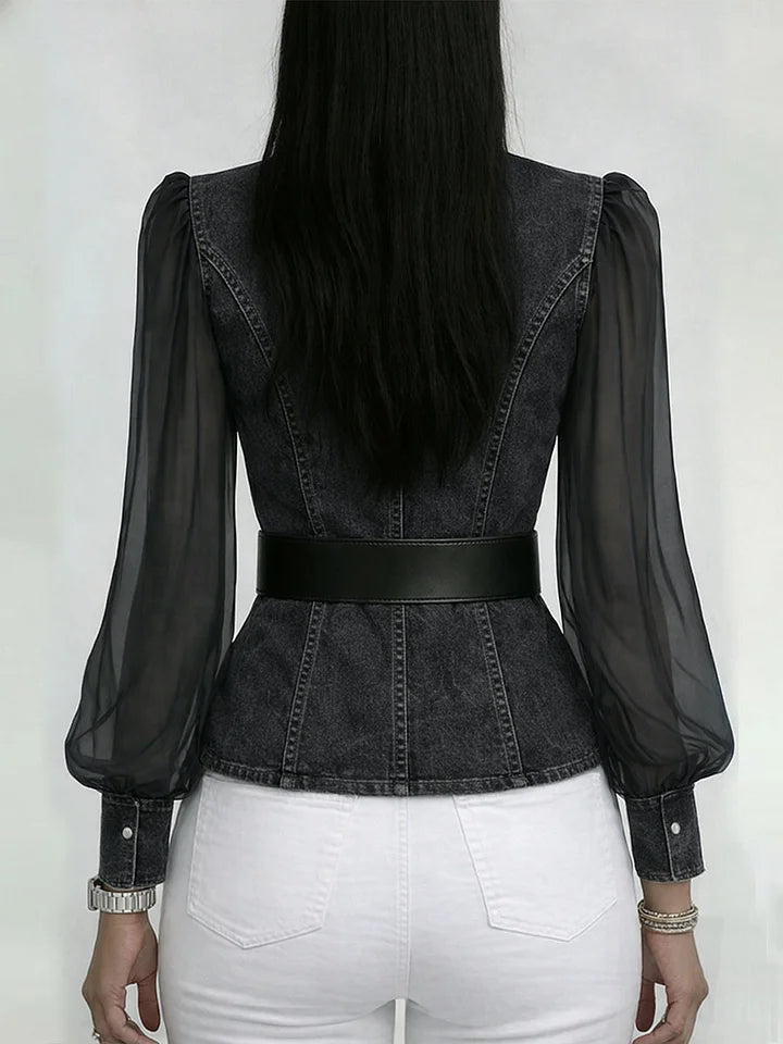 Blusa elegante entallada con un cinturón refinado