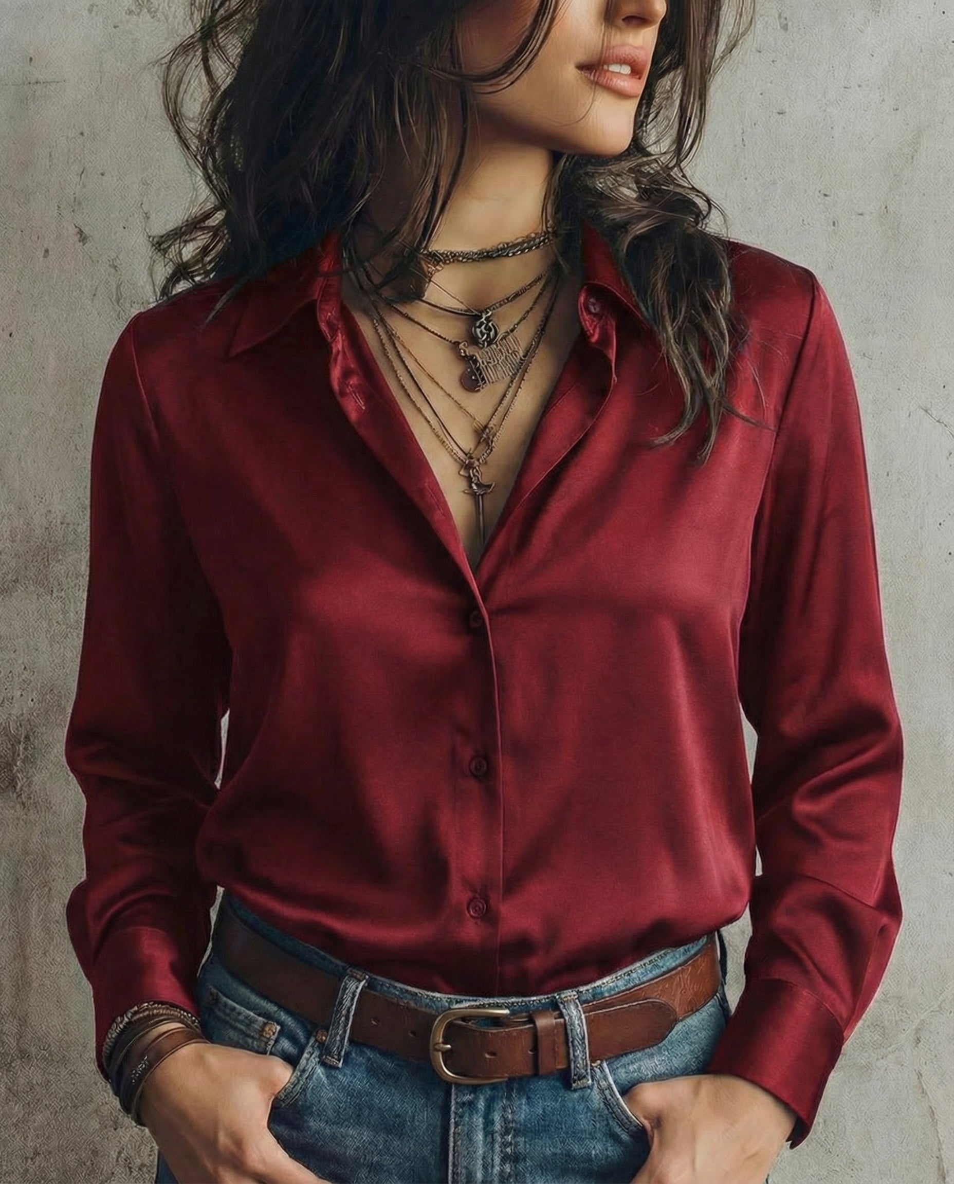 Valentina · Blusa elegante con cuello clásico
