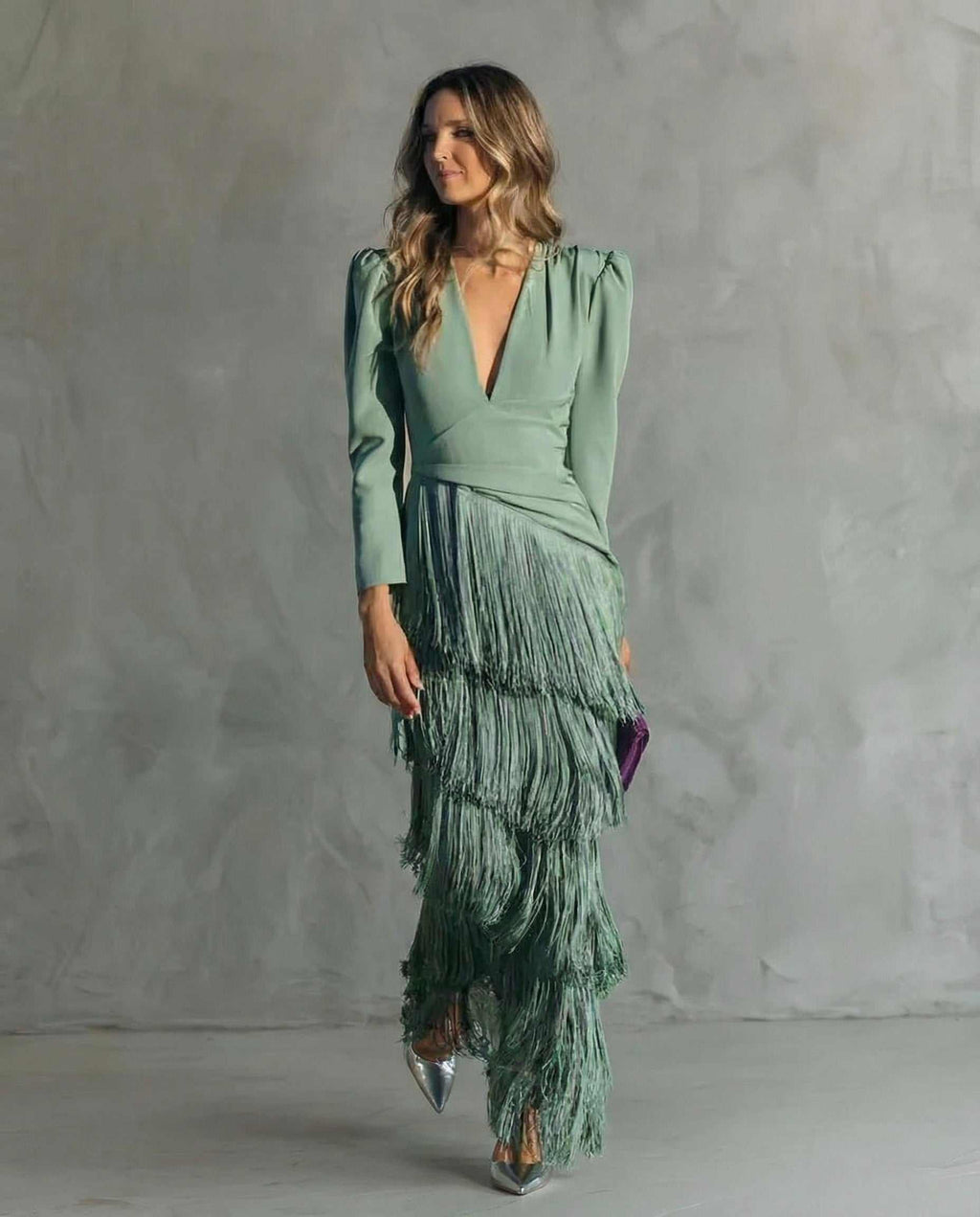 Abito elegante con maniche a frange