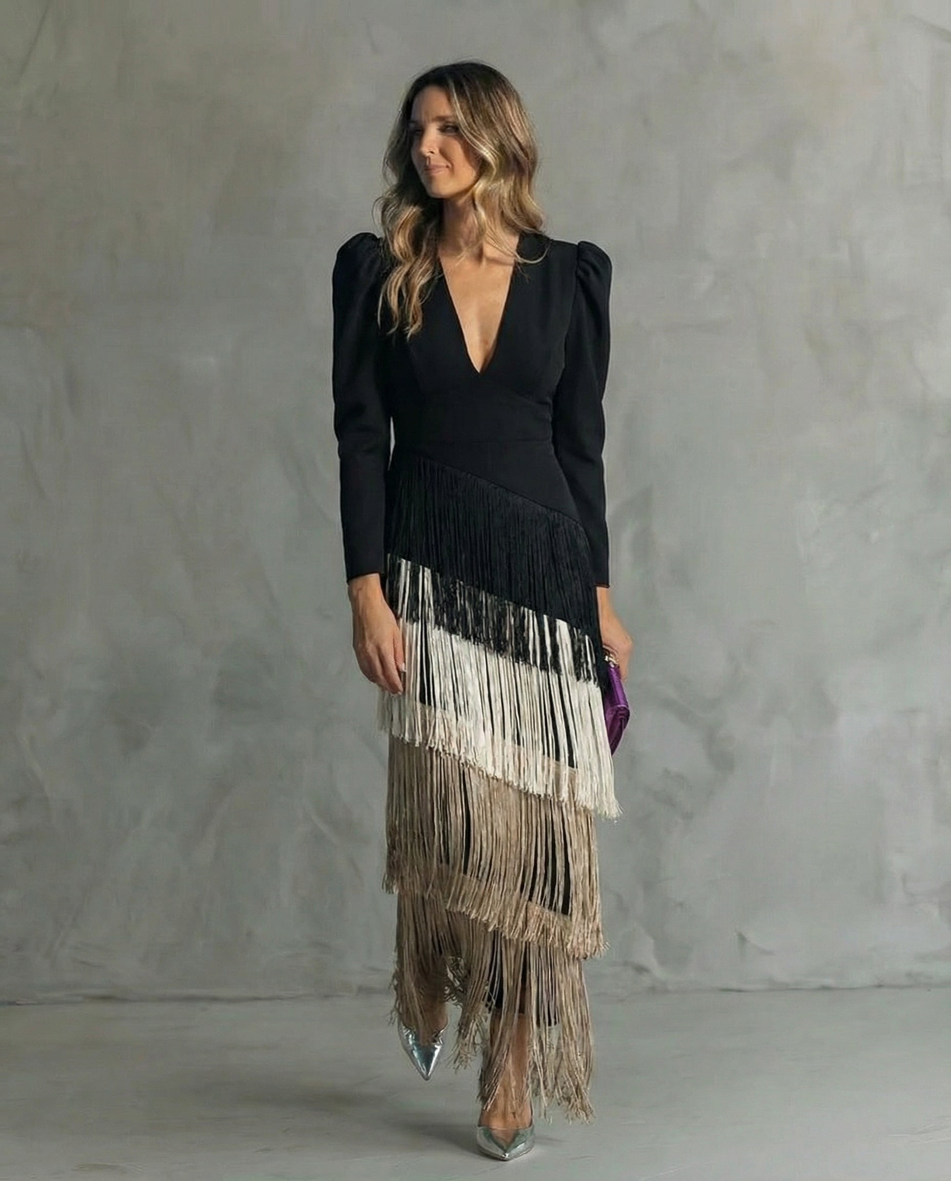 Claire · Vestido elegante con mangas de flecos