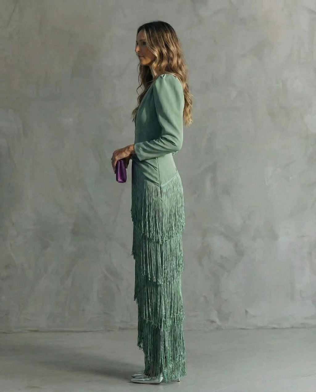 Abito elegante con maniche a frange