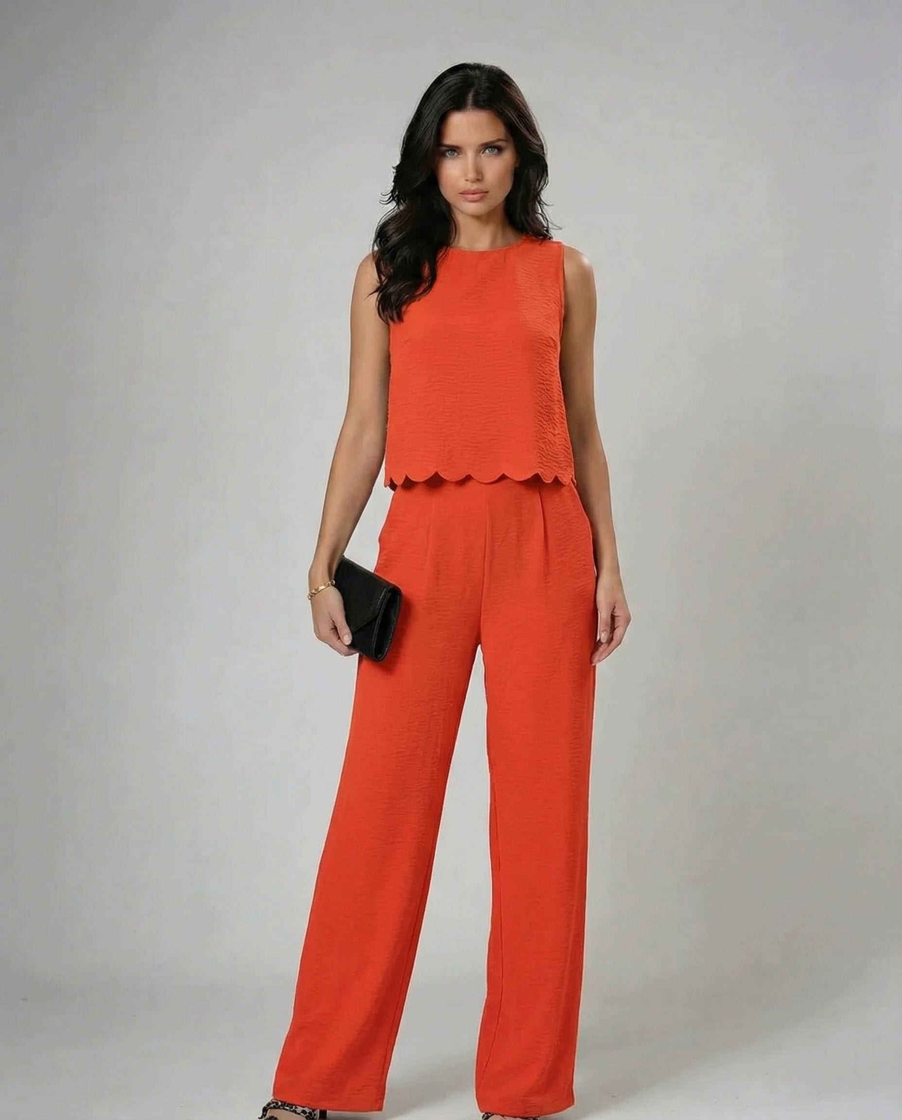 Valentina · Conjunto de dos piezas con top de encaje y pantalón ancho