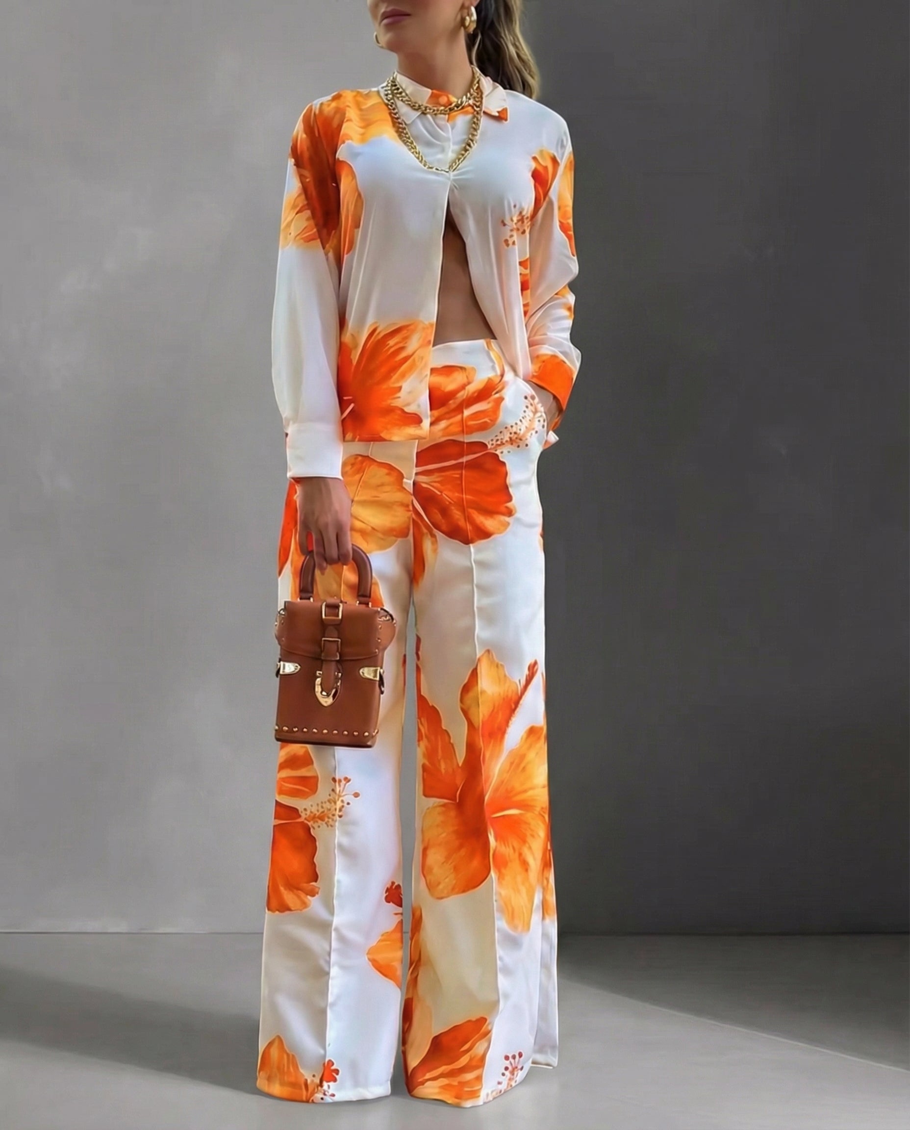 Beatriz · Conjunto casual con camisa floral y pantalón