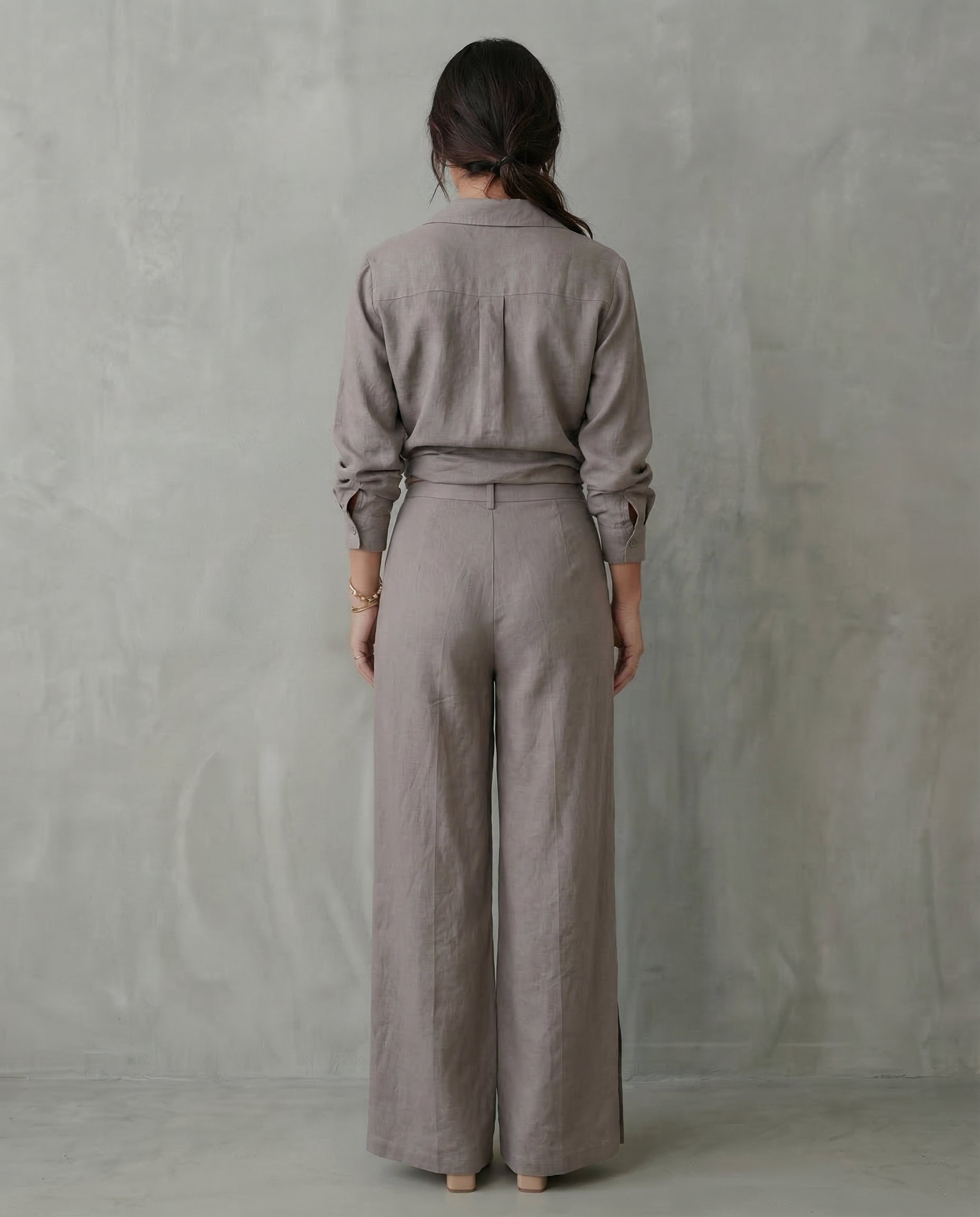 Constanza · Conjunto elegante con cárdigan y pantalón