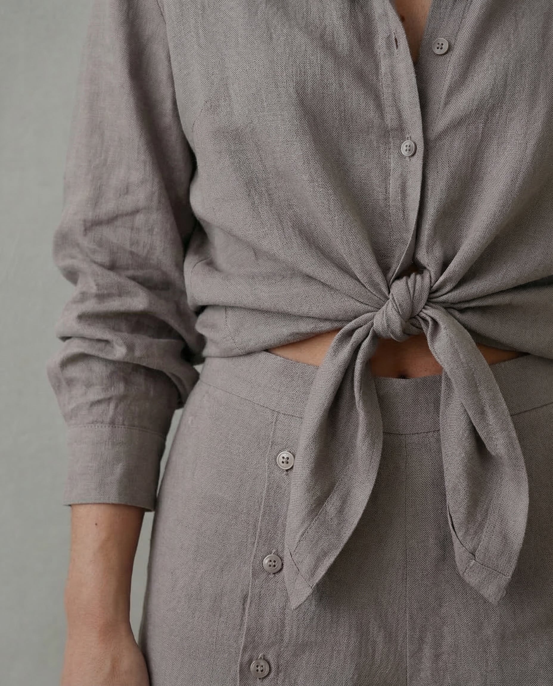 Constanza · Conjunto elegante con cárdigan y pantalón