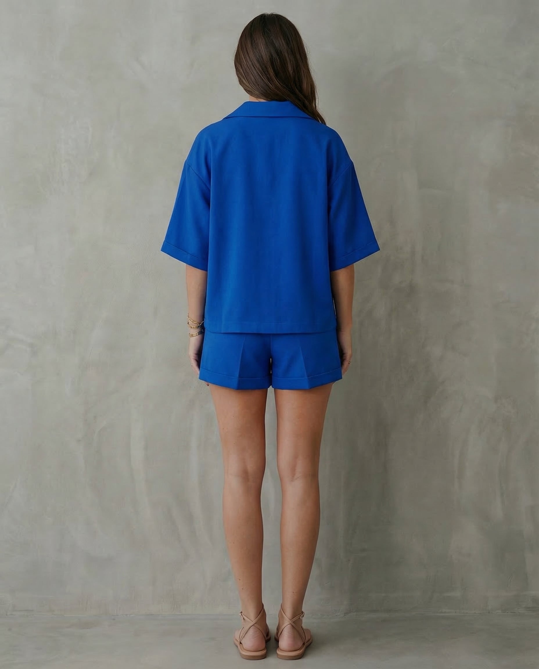 Julia · Conjunto veraniego con top cruzado y shorts
